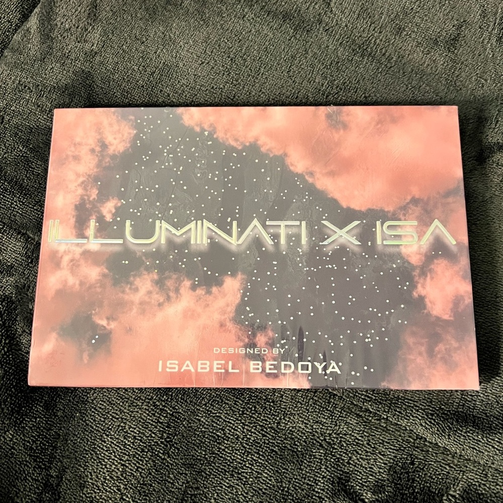 Isabel Bedoya Illuminati Palette sealed